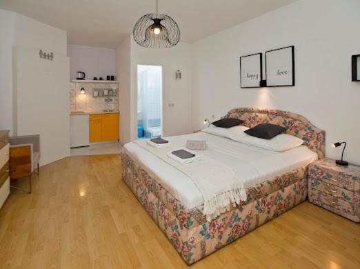 Apartments Bubalo Hvar Town Bagian luar foto