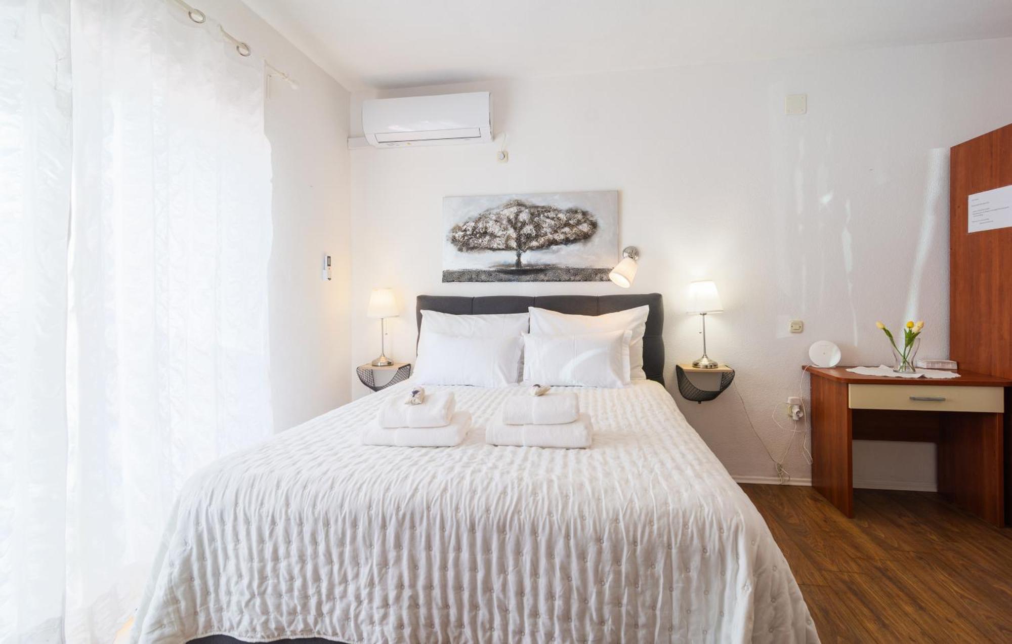 Apartments Bubalo Hvar Town Ruang foto