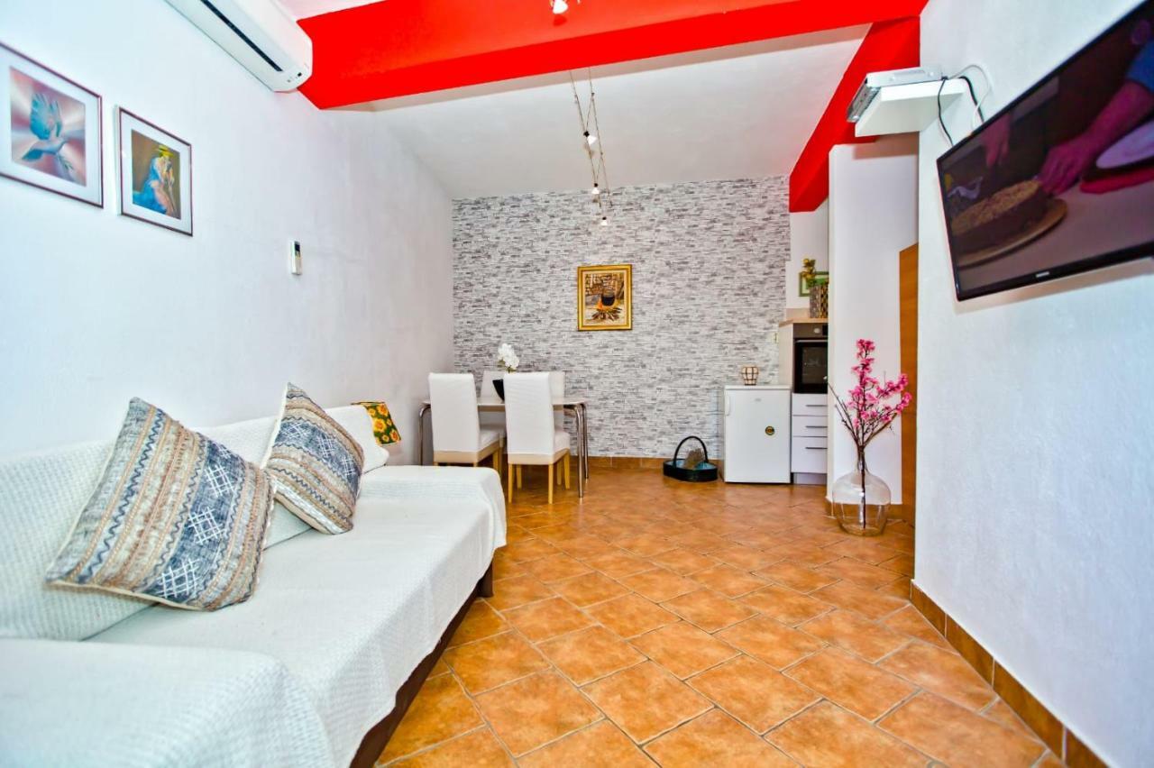 Apartments Bubalo Hvar Town Bagian luar foto