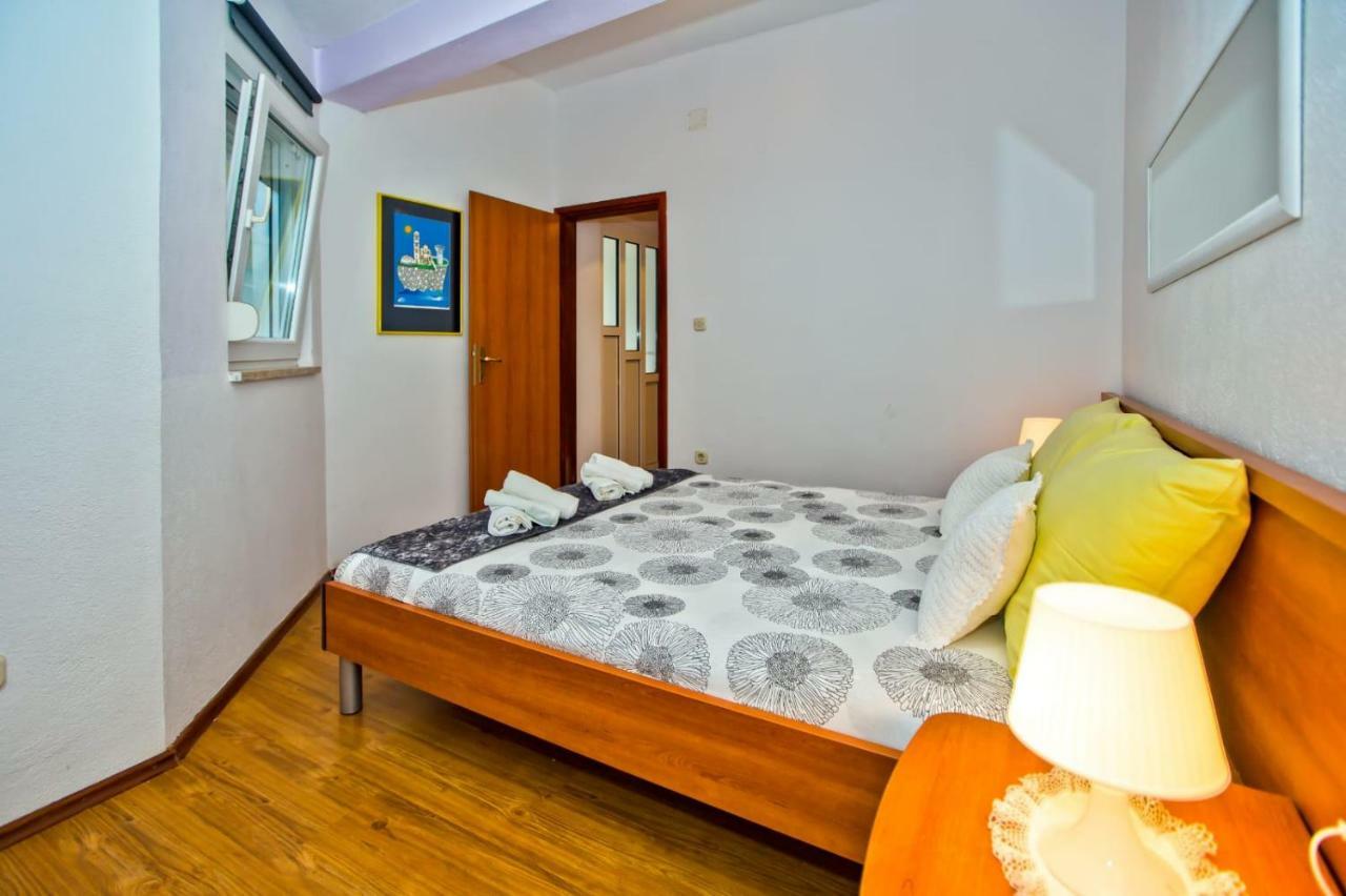 Apartments Bubalo Hvar Town Bagian luar foto