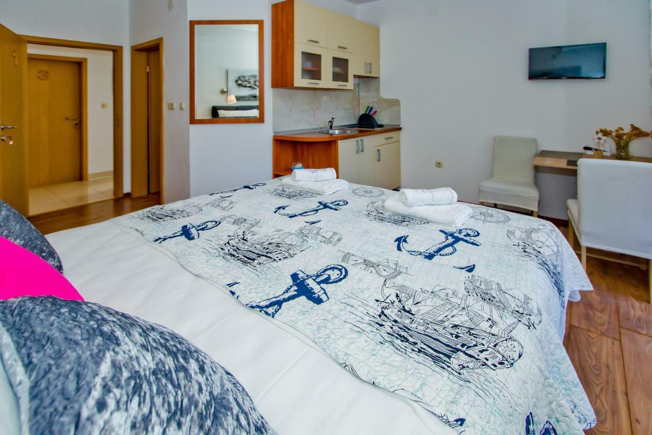 Apartments Bubalo Hvar Town Bagian luar foto