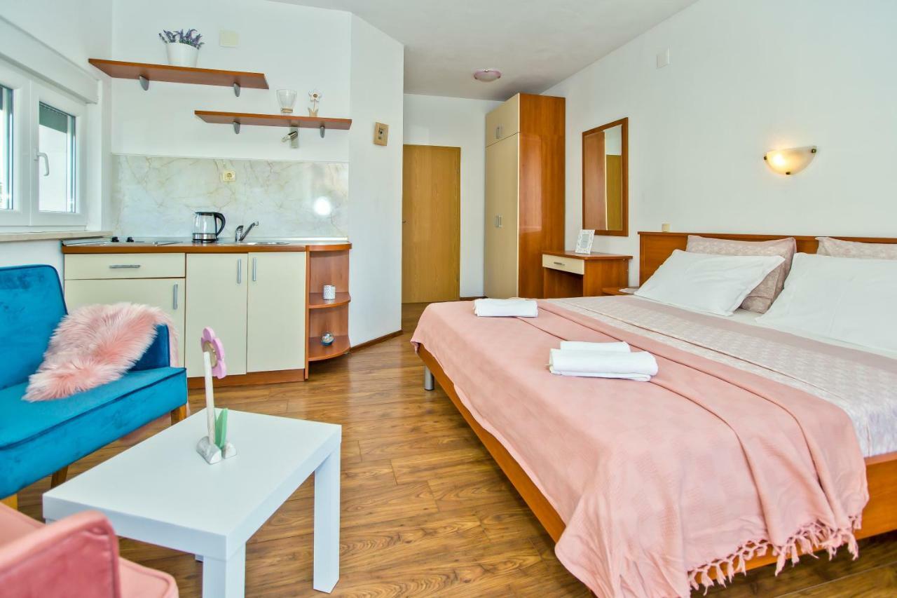 Apartments Bubalo Hvar Town Bagian luar foto
