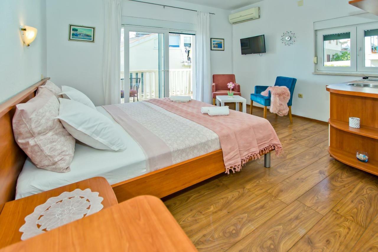 Apartments Bubalo Hvar Town Bagian luar foto