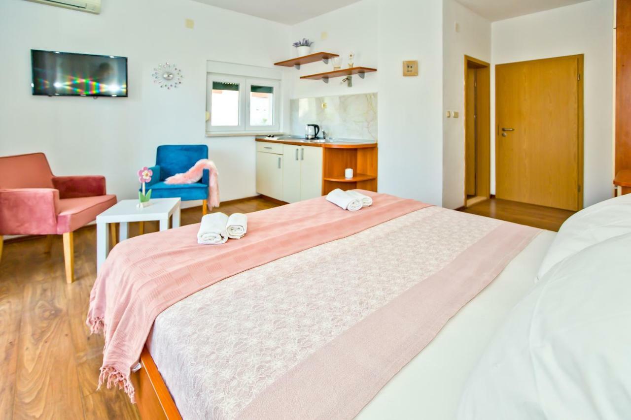 Apartments Bubalo Hvar Town Bagian luar foto